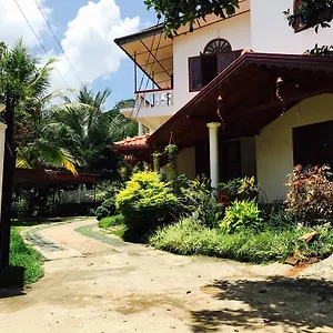 2* Pensión Hanthana Jungle View Holiday